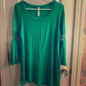 Emerald/Kelly Green Boutique top